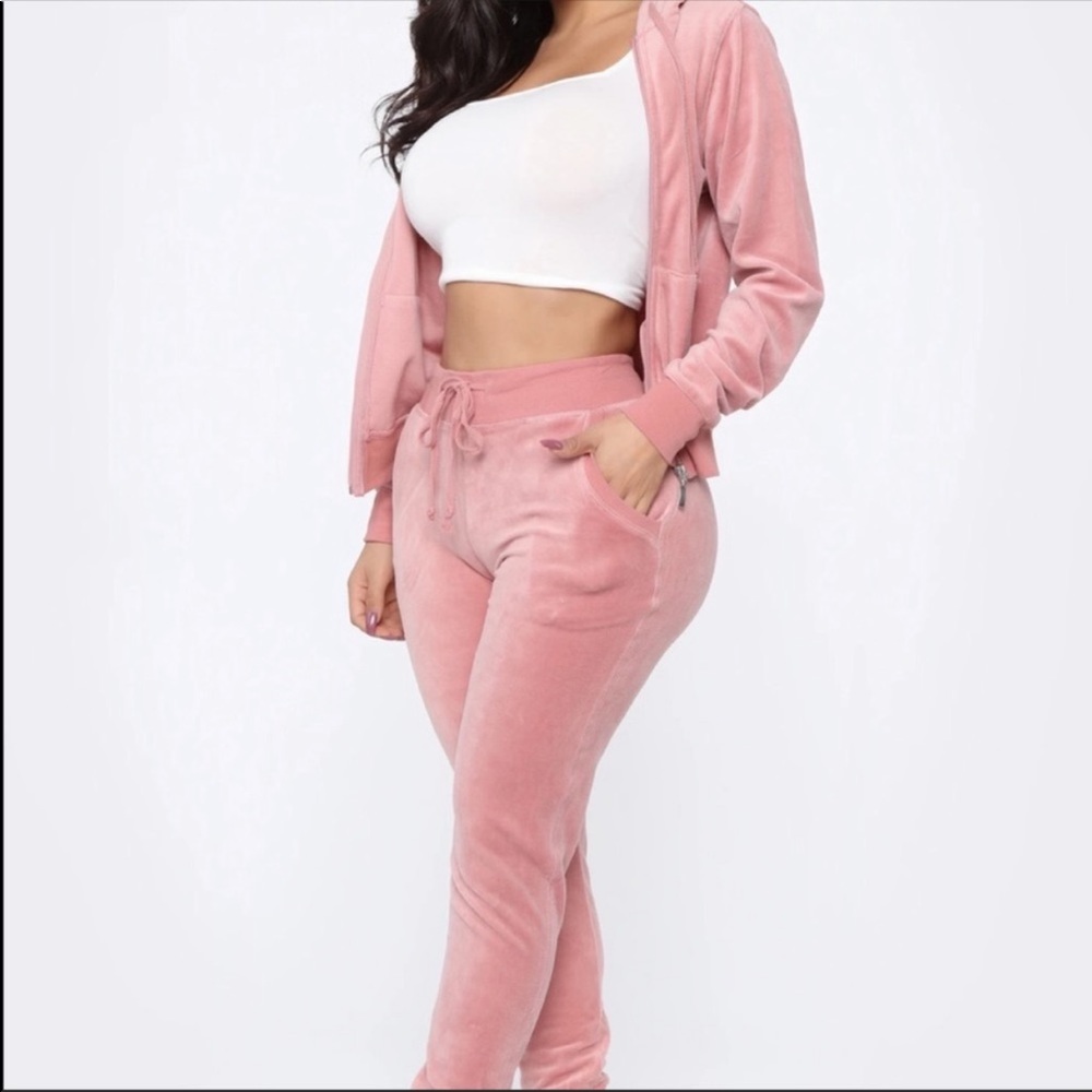 Fashion nova sweat suit